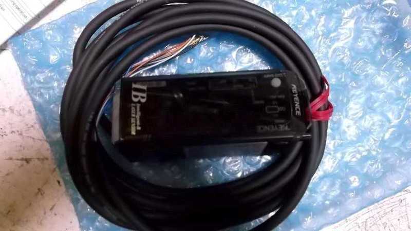KEYENCE IB-1000 PHOTOELECTRIC SENSOR * NEW IN BOX *
