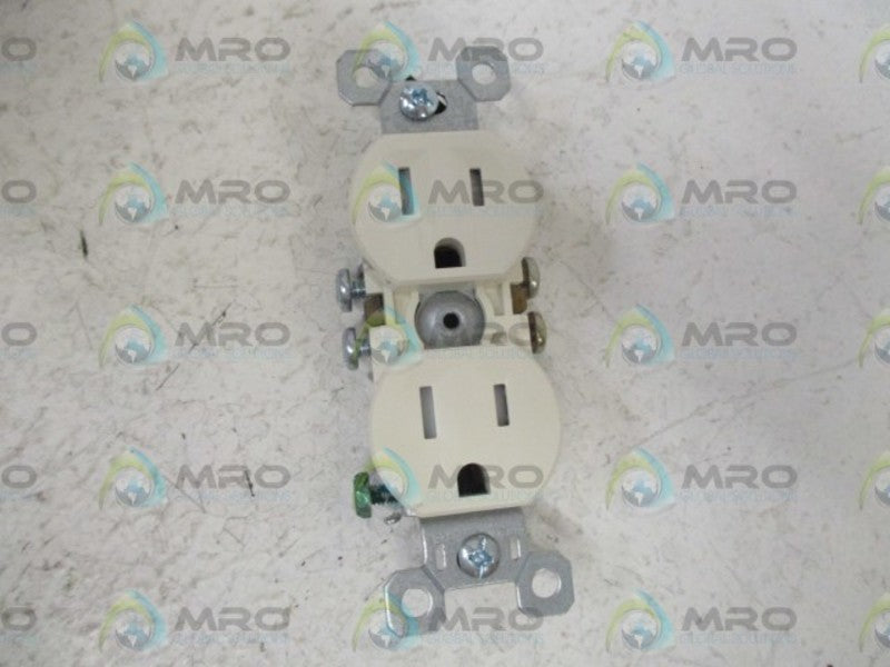 LOT OF 10 PASS & SEYMOUR 3232TR-LA DUPLEX RECEPTACLE NSMP