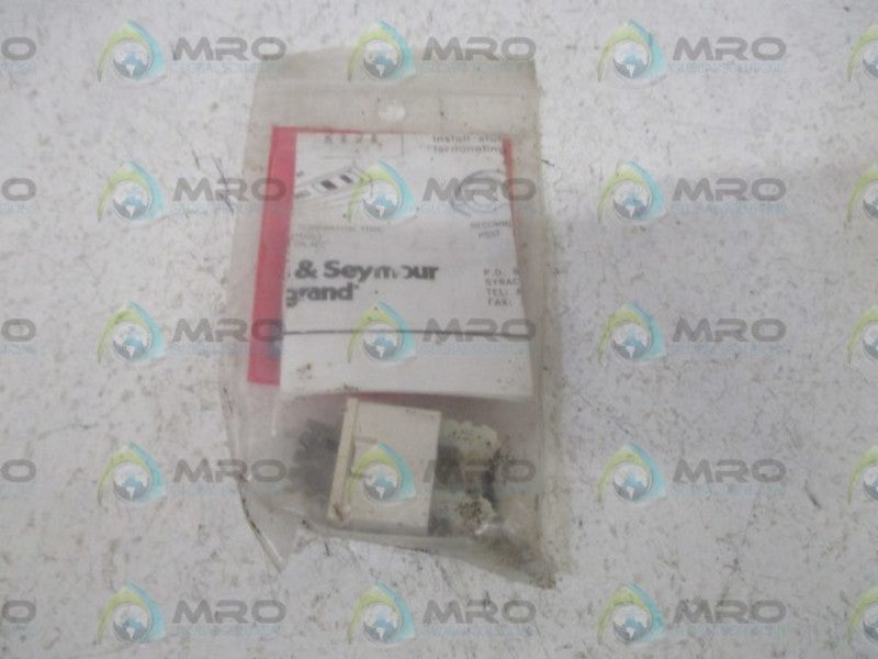 PASS & SEYMOUR S58-LA SMOOTH CAT 5E JACK  NSMP
