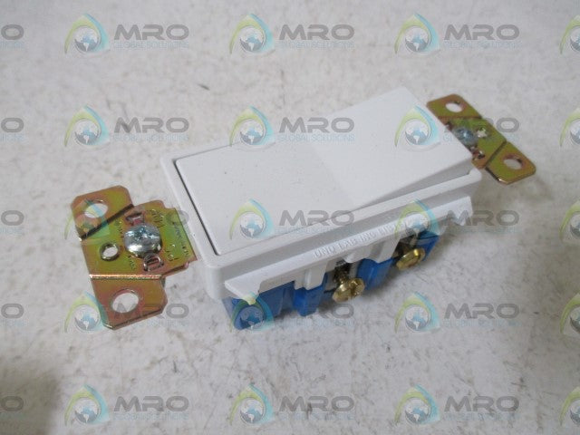 LOT OF 2 PASS & SEYMOUR TM874-W DECORATOR SWITCH 4-WAY *NEW IN BOX*