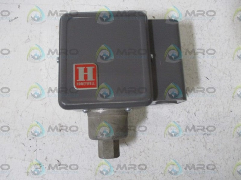 HONEYWELL L404F1011 PRESSURE SWITCH  NSNP