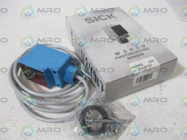 SICK WL2000-M1302 PHOTOELECTRIC SENSOR *NEW IN BOX*