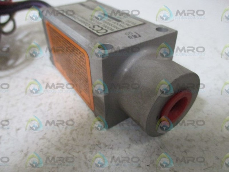CCS 695GM3 DUAL -SNAP PRESSURE/TEMPERATURE  NSNP