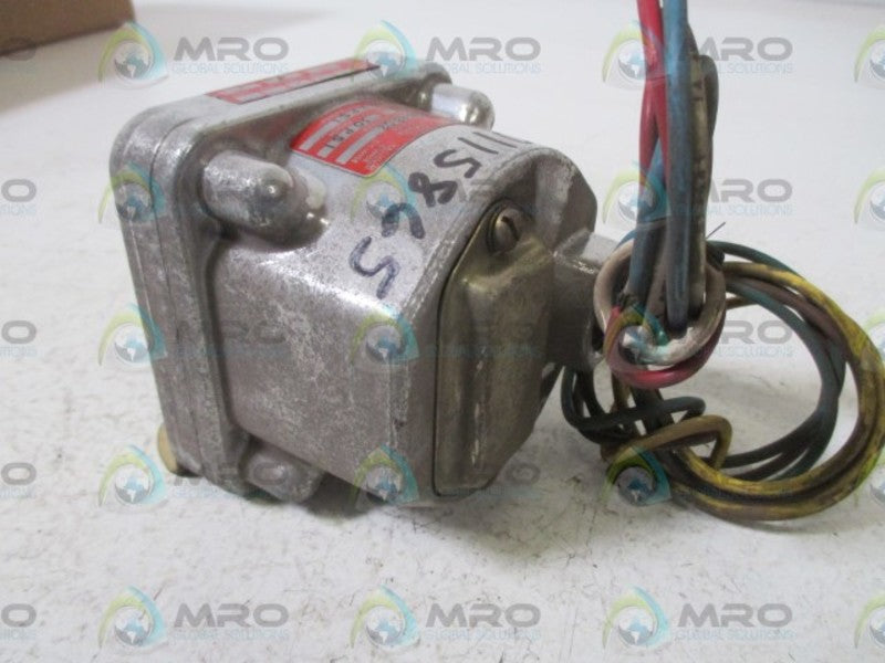 BARKSDALE D2H-A3-Q2 PRESSURE SWITCH  UNMP