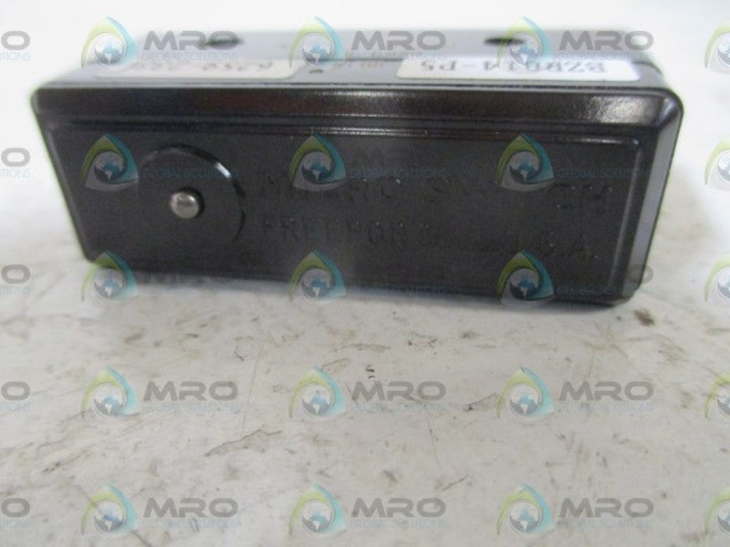 LOT OF 13 MICROSWITCH BZR814-P5 LIMIT SWITCH NSNP