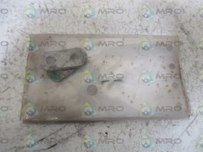 LOT OF 2 2110 A18-2543 PLATE BASE AUX. CONTACT NSNP IN A BAG