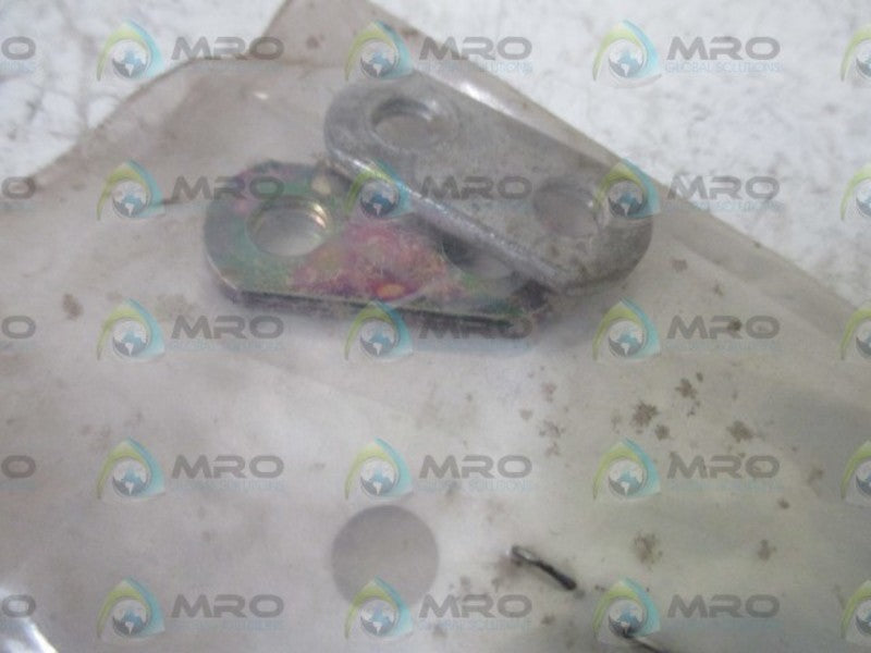 LOT OF 2 2110 A18-2543 PLATE BASE AUX. CONTACT NSNP IN A BAG
