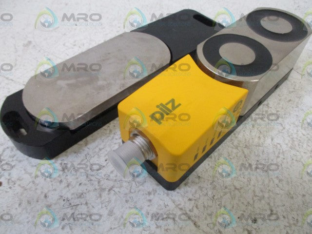 PILZ V1.3/V1.0 *NEW OUT OF A  BOX*