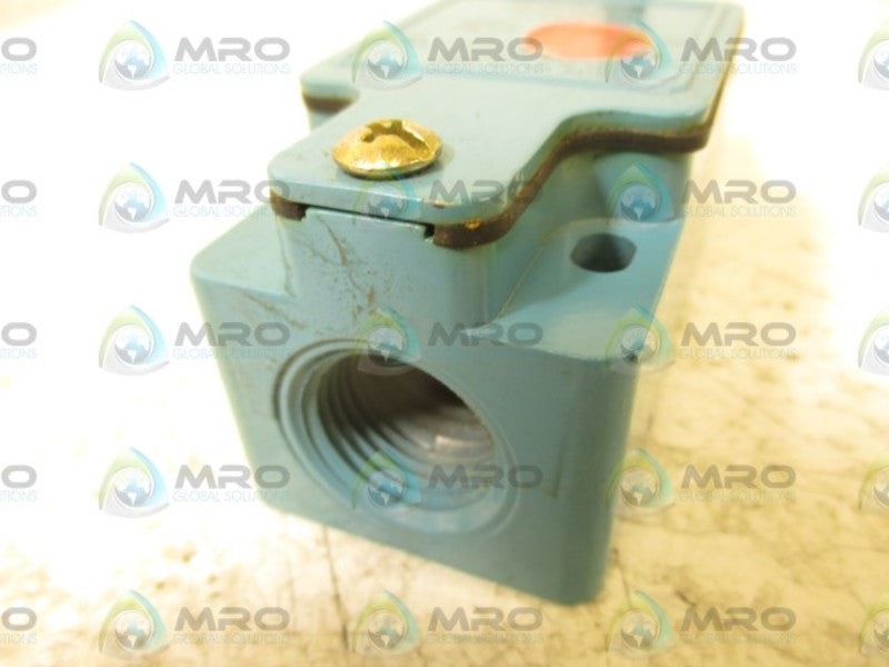 HONEYWELL GLAAO1A2A LIMIT SWITCH  NSNP