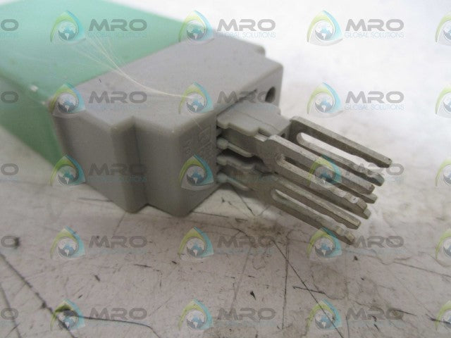 LOT OF 3 PHOENIX CONTACT 2823625 RELAY CONNECTOR *NEW NO BOX*
