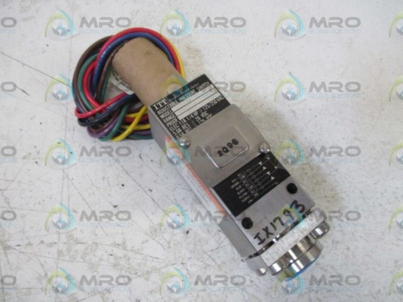 ITT 122P8S55 ADJUSTABLE PRESSURE SWITCH * NEW NO BOX *