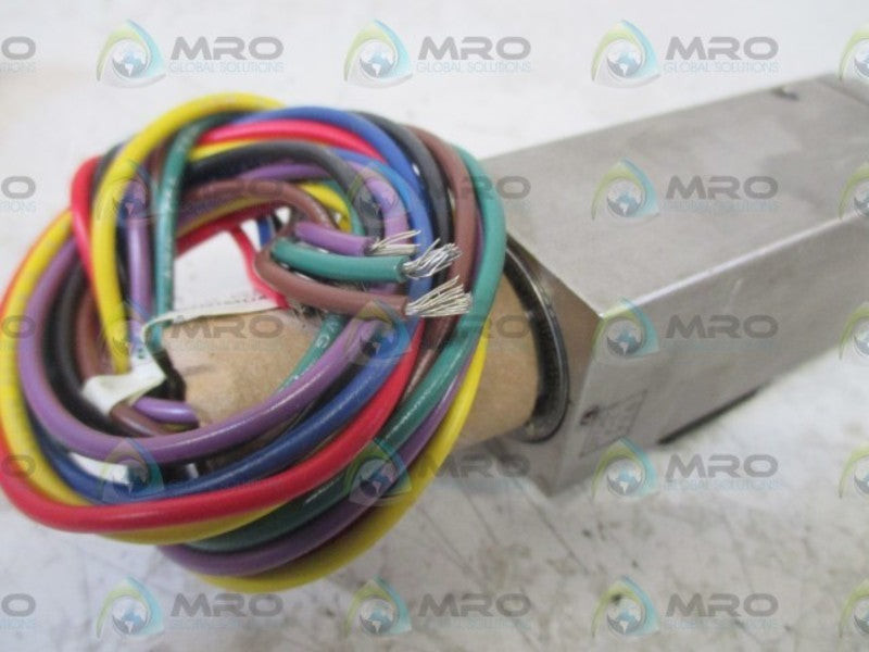 ITT 122P8S55 ADJUSTABLE PRESSURE SWITCH * NEW NO BOX *