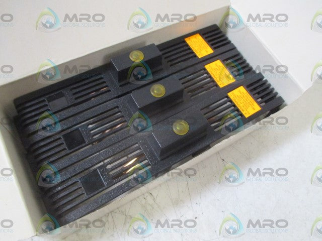LOT OF O3 BUSSMANN SAMI-5I COVER INDICATING *NEW IN BOX*