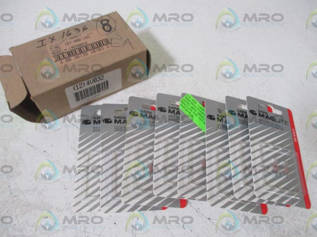 LOT OF 8 MAGLITE LM2A001K REPLACEMENT LAMP *NEW IN BOX*
