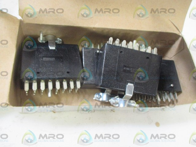 LOT OF 4 CINCH P-324-CCT PLUG CONNECTOR *NEW IN BOX*