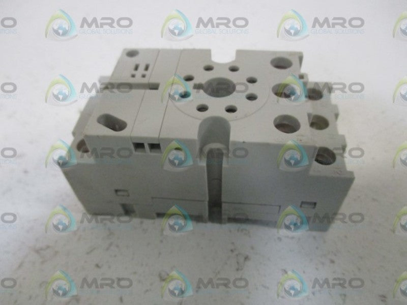 LOT OF 2 AUTOMATION DIRECT 750-2C-SKT RELAY SOCKET *NEW NO BOX*