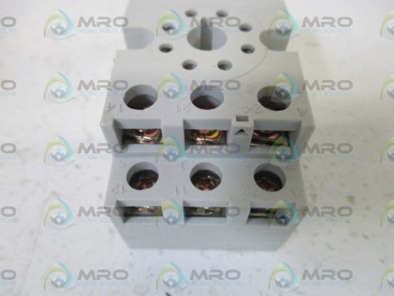 LOT OF 2 AUTOMATION DIRECT 750-2C-SKT RELAY SOCKET *NEW NO BOX*