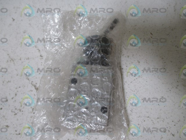 SMC VM220-02-08 VALVE BUTTON *NEW NO BOX*
