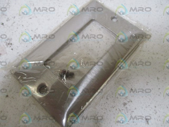 LOT OF 9 HUBBEL TYPE 302 STAINLESS RECEPTABLE *NEW NO BOX*