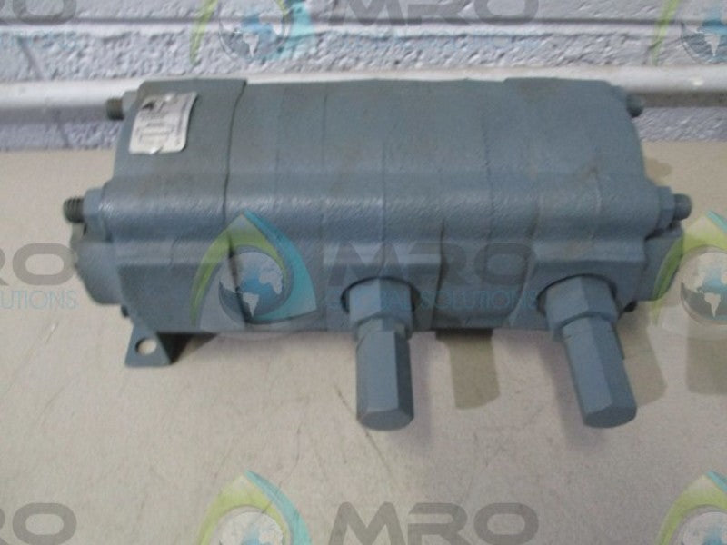DELTA POWER HYDRAULIC HPR27 GEAR FLOW DIVIDER * NEW NO BOX *