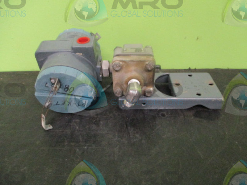 FOXBORO 821GM-IK1NL2 TRANSMITTER w/ D0135GW TRANSDUCER  UNMP