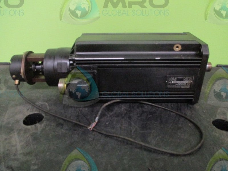 INDRAMAT MAC112C-0-CD-3-F/130-B-0/S095 SERVO MOTOR (AS PICTURED)  UNMP