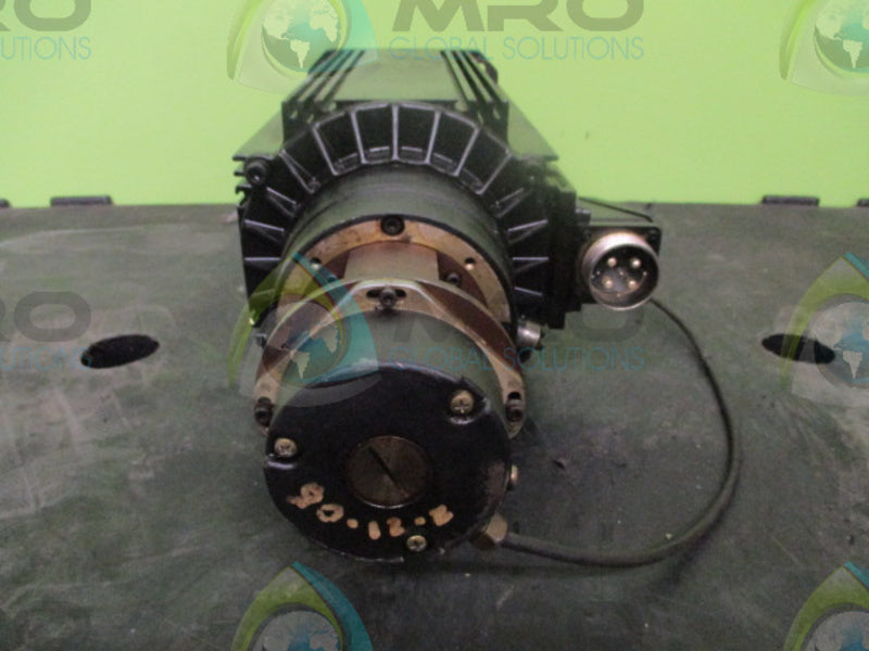 INDRAMAT MAC112C-0-CD-3-F/130-B-0/S095 SERVO MOTOR (AS PICTURED)  UNMP