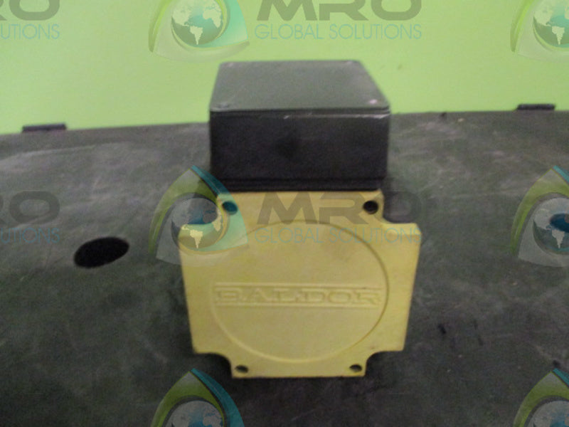 BALDOR BSM100B-2150AA BRUSHLESS AC SERVOMOTOR (AS PICTURED-COVER)  UNMP