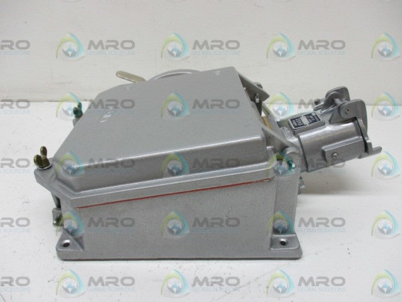 WILCO E432CF SWITCHED SOCKET OUTLET  NSMP