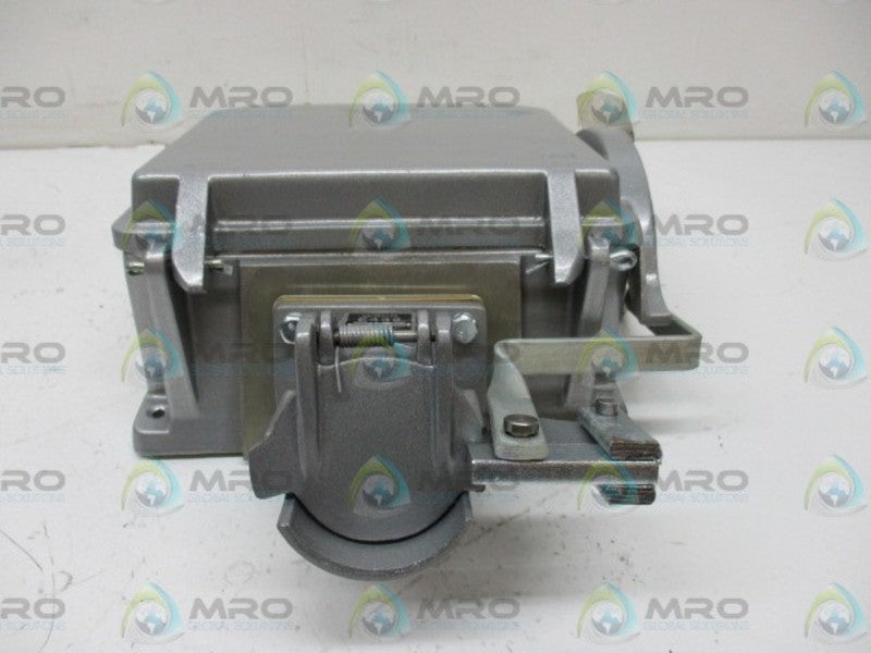 WILCO E432CF SWITCHED SOCKET OUTLET  NSMP