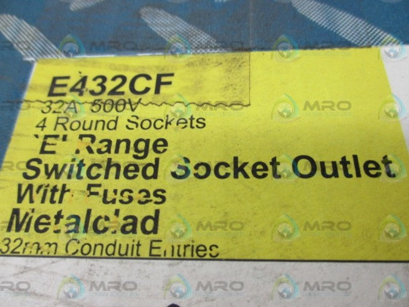 WILCO E432CF SWITCHED SOCKET OUTLET  NSMP