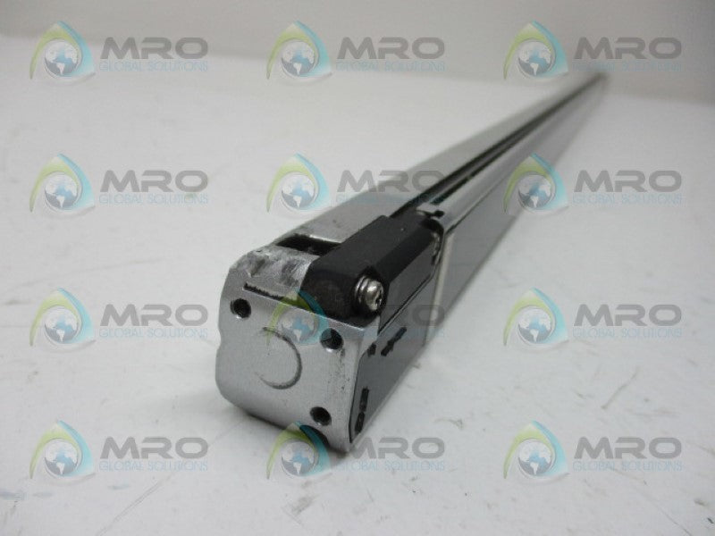 KEYENCE SL-C44H-T TRANSMITTER  UNMP