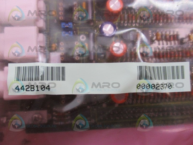 PCB 442B104 SIGNAL CONDITIONER *  NEW IN BOX *