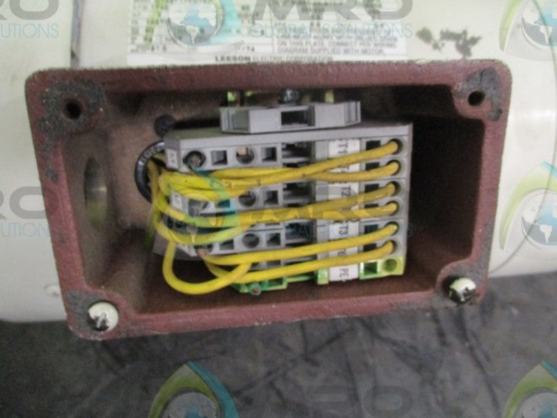 LEESON C145T17FC78A MOTOR 121539.00 (AS PICTURED-MISSING COVER)  UNMP