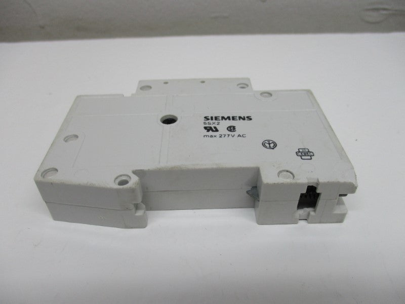 SIEMENS 5SX2-101-8 CIRCUIT BREAKER 1A 277VAC  UNMP