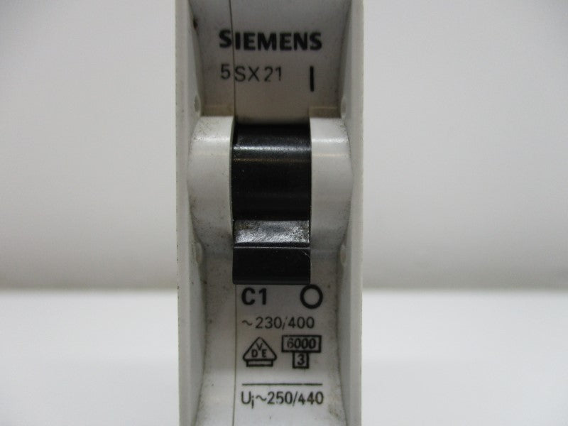 SIEMENS 5SX2-101-8 CIRCUIT BREAKER 1A 277VAC  UNMP