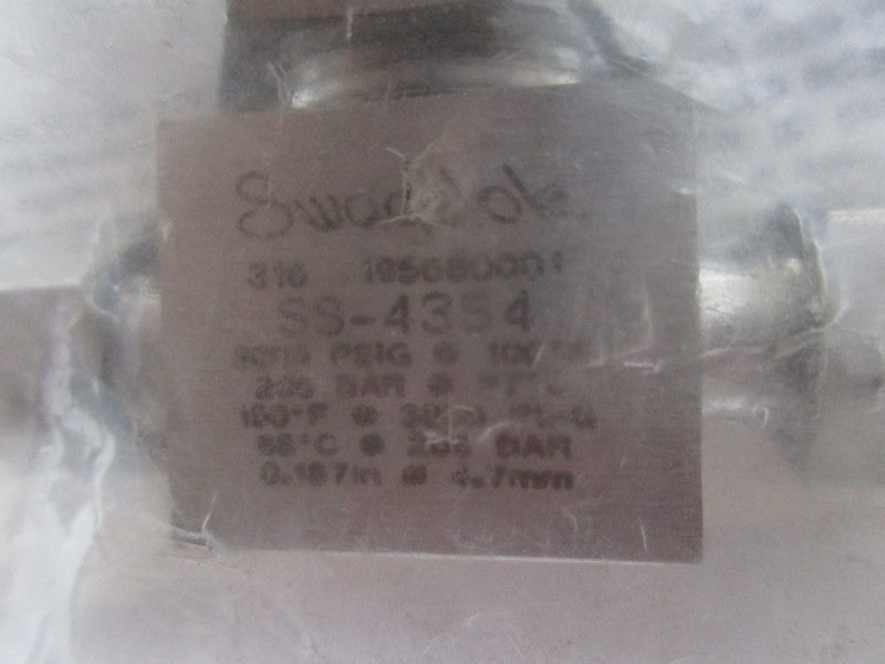 SWAGELOK SS-43S4 * NEW IN FACTORY BAG *