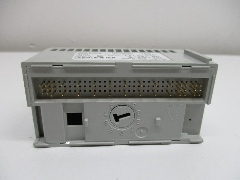 ALLEN BRADLEY 1794-IE8 SER. B NSMP