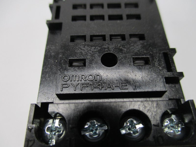 OMRON PYF14A-E NSNP