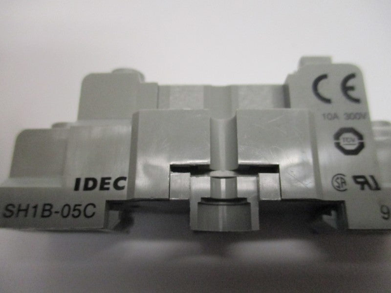 IDEC SH1B-05C NSNP