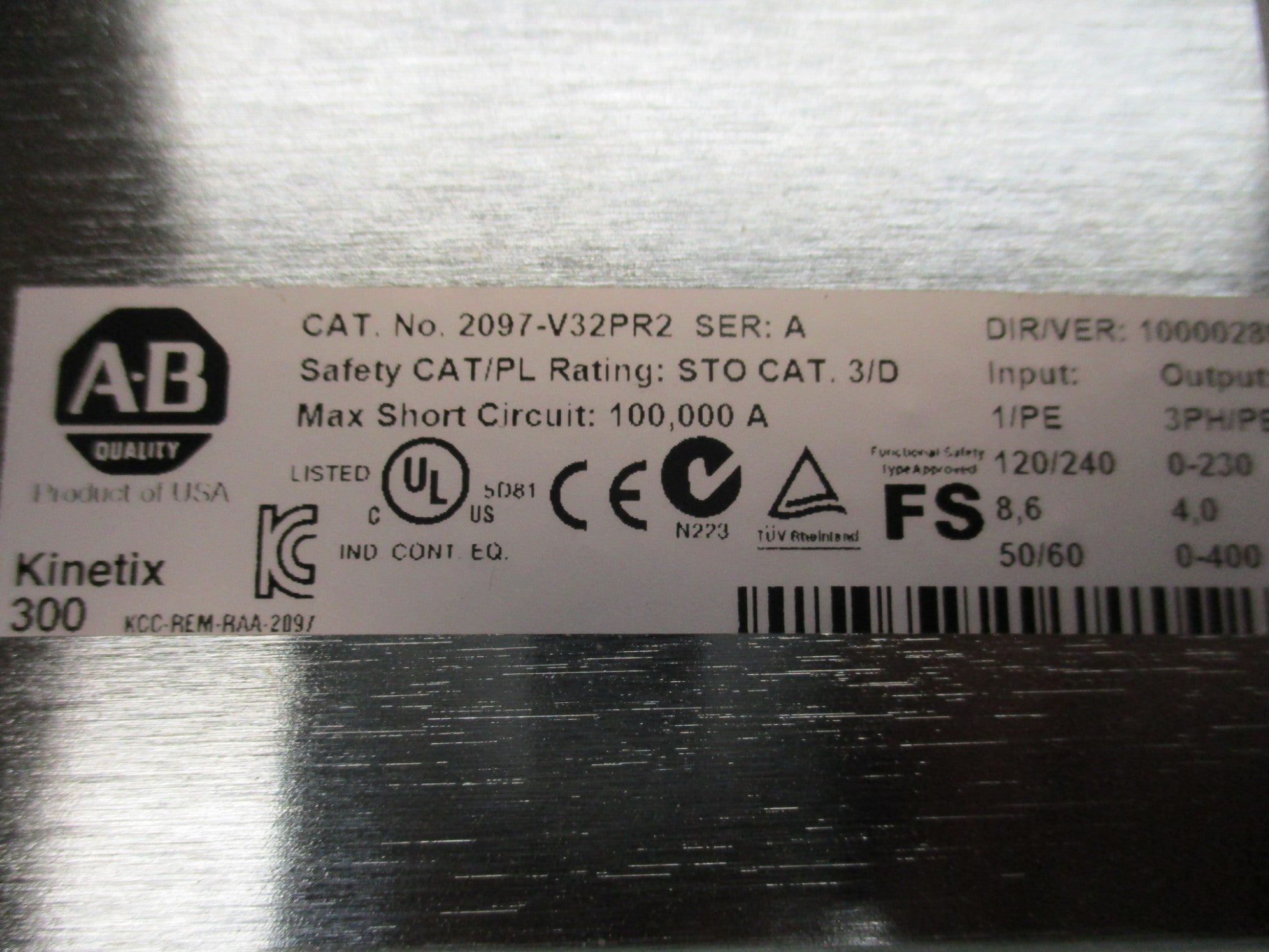 ALLEN BRADLEY 2097-V32PR2 SER. A F/W 1.82 NSMP