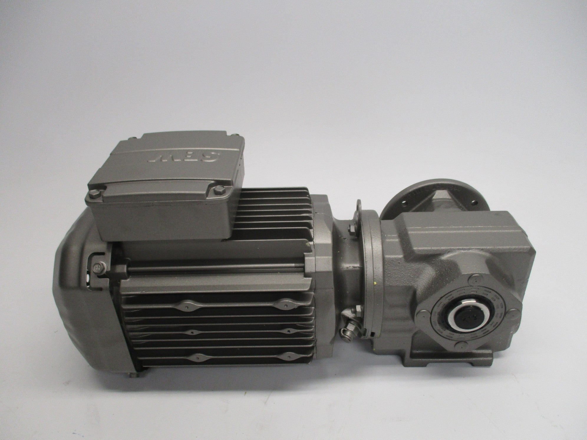 SEW EURODRIVE SAF37DRE80M4 NSMP