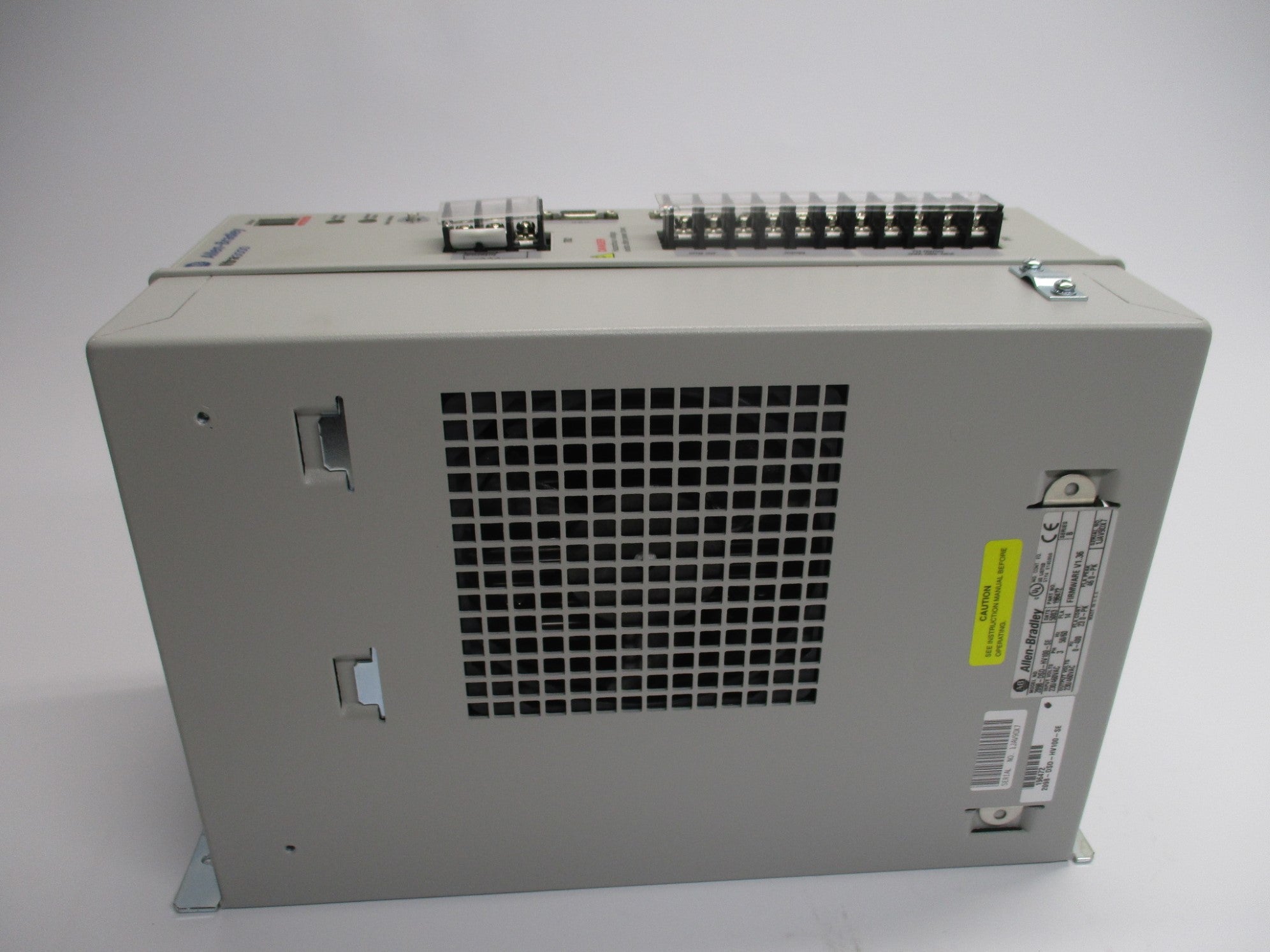 ALLEN BRADLEY 2098-DSD-HV100-SE SER. B F/W 1.36 NSMP