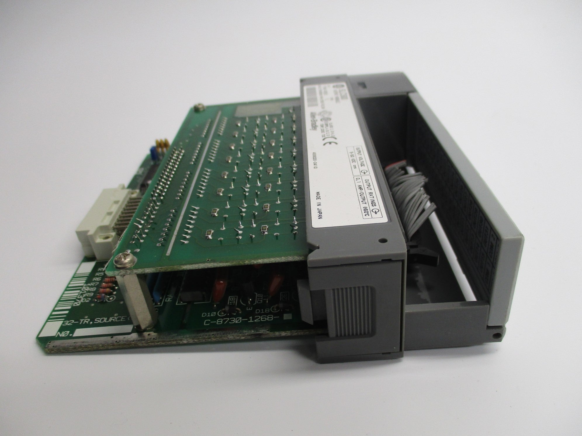 ALLEN BRADLEY 1746-OB32 SER. C UNMP