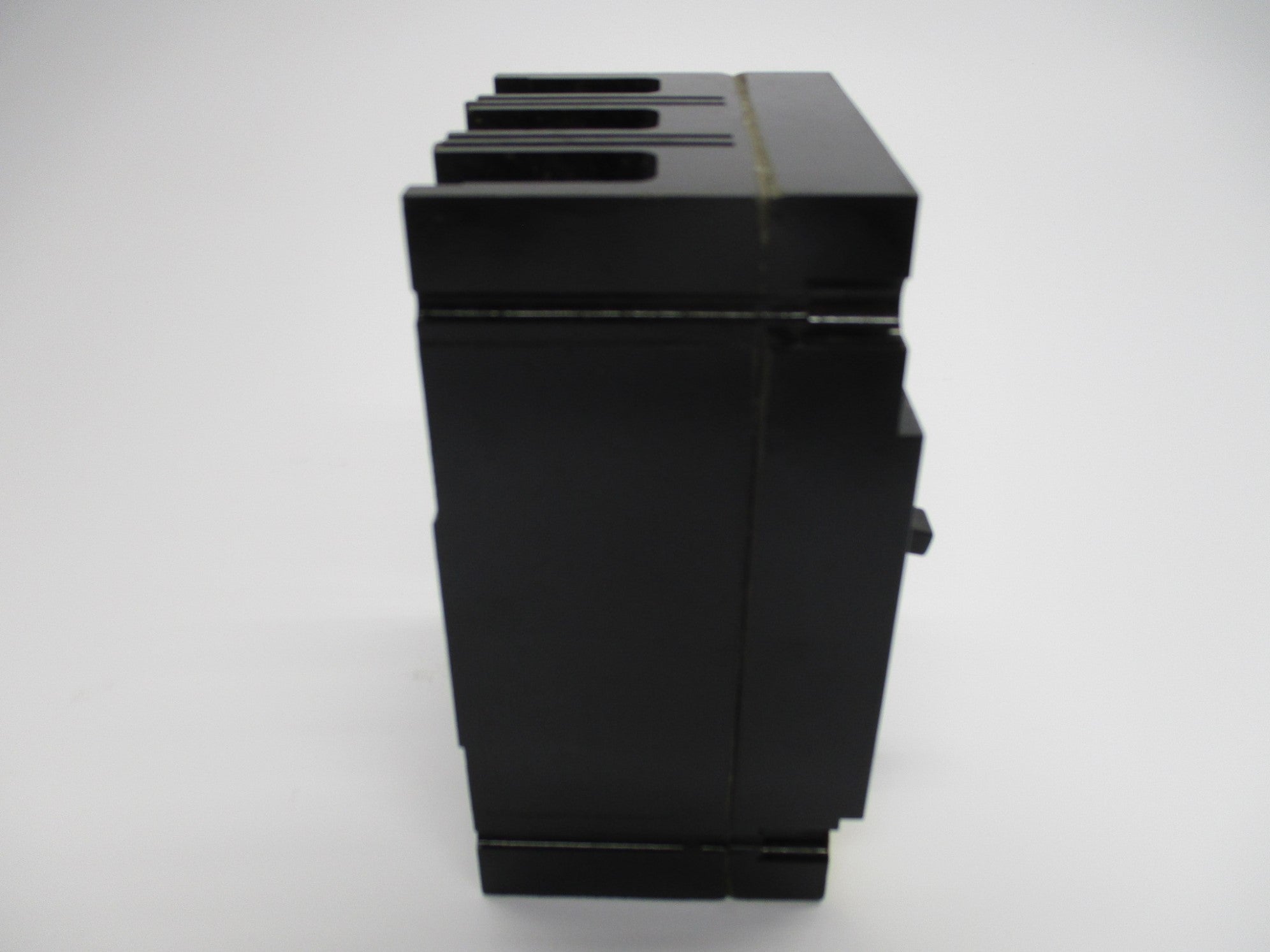 GENERAL ELECTRIC TED134C5030 30A 480V (BLACK) NSNP