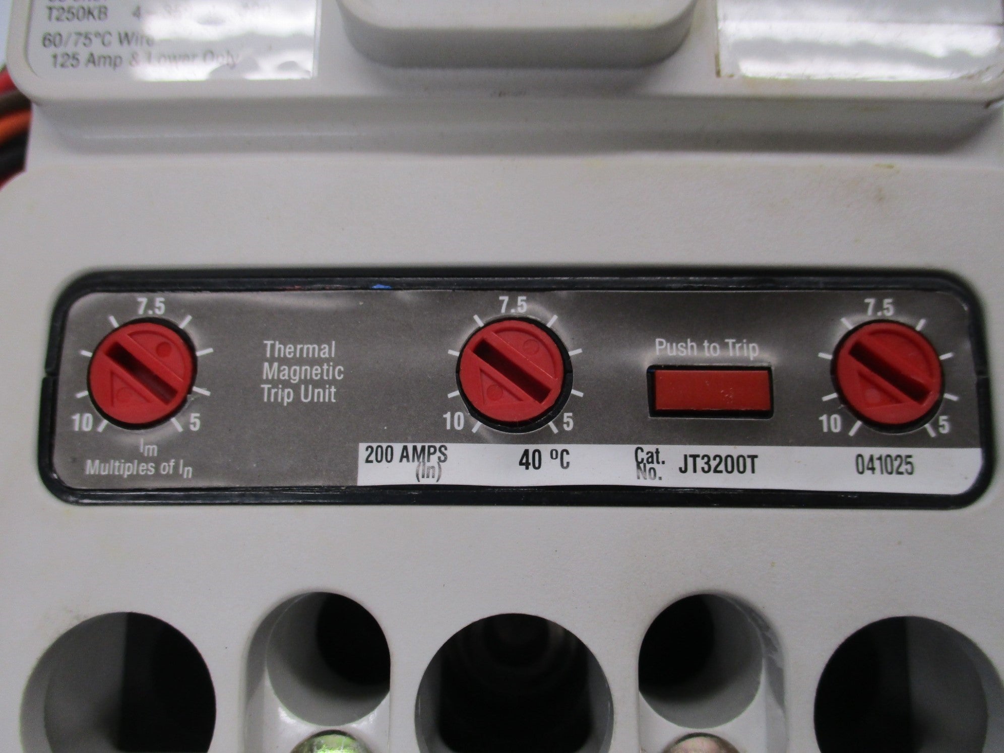 CUTLER HAMMER JD3250F 250A 600V (WHITE) NSMP