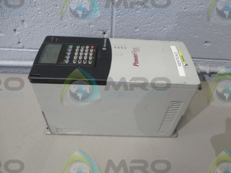 ALLEN BRADLEY POWERFLEX 700 20BD022A3AYNAEC1 SER. A DRIVE  UNMP