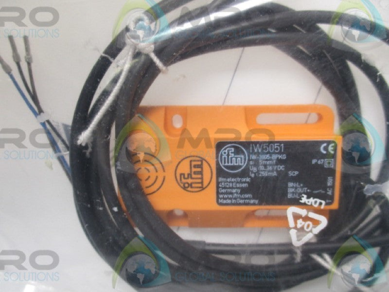 IFM EFECTOR IW5051 INDUCTIVE SENSOR * NEW IN FACTORY BAG *