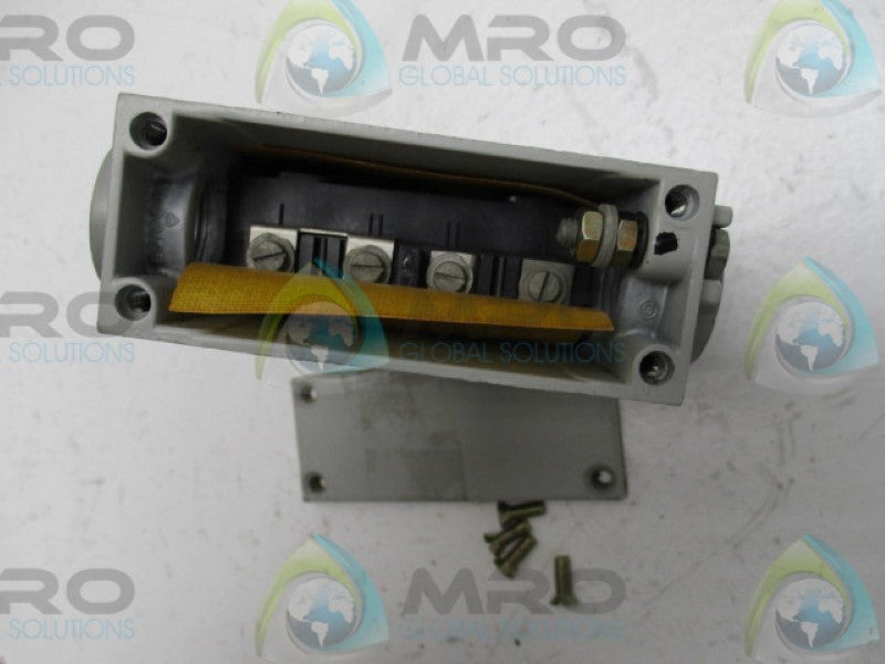 CRAIG & DERRICOTT D2 LIMIT SWITCH   NSNP