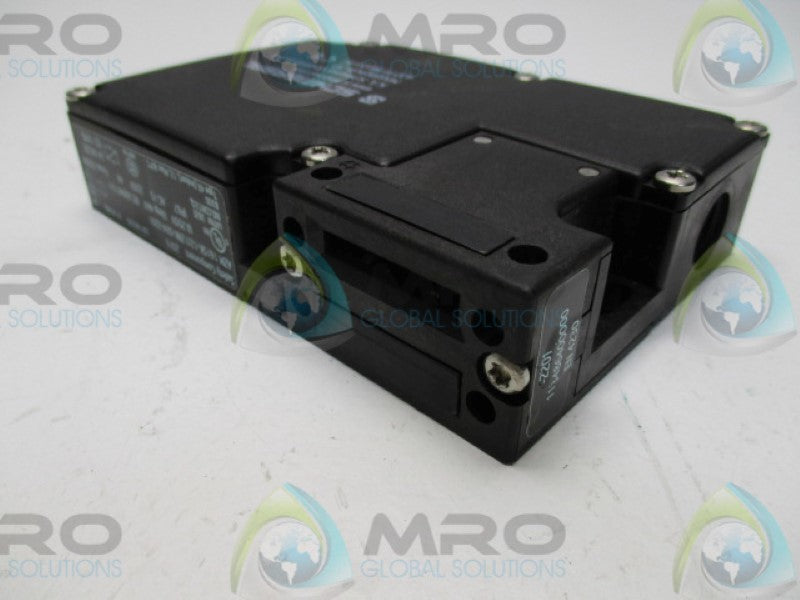 SCHMERSAL AZM161SK-12/12RK-024-2201 INTERLOCK KEY SOLENOID  NSNP